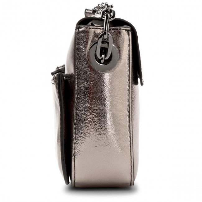 Bandolera Calvin Klein bolsillo plata vieja 145.00