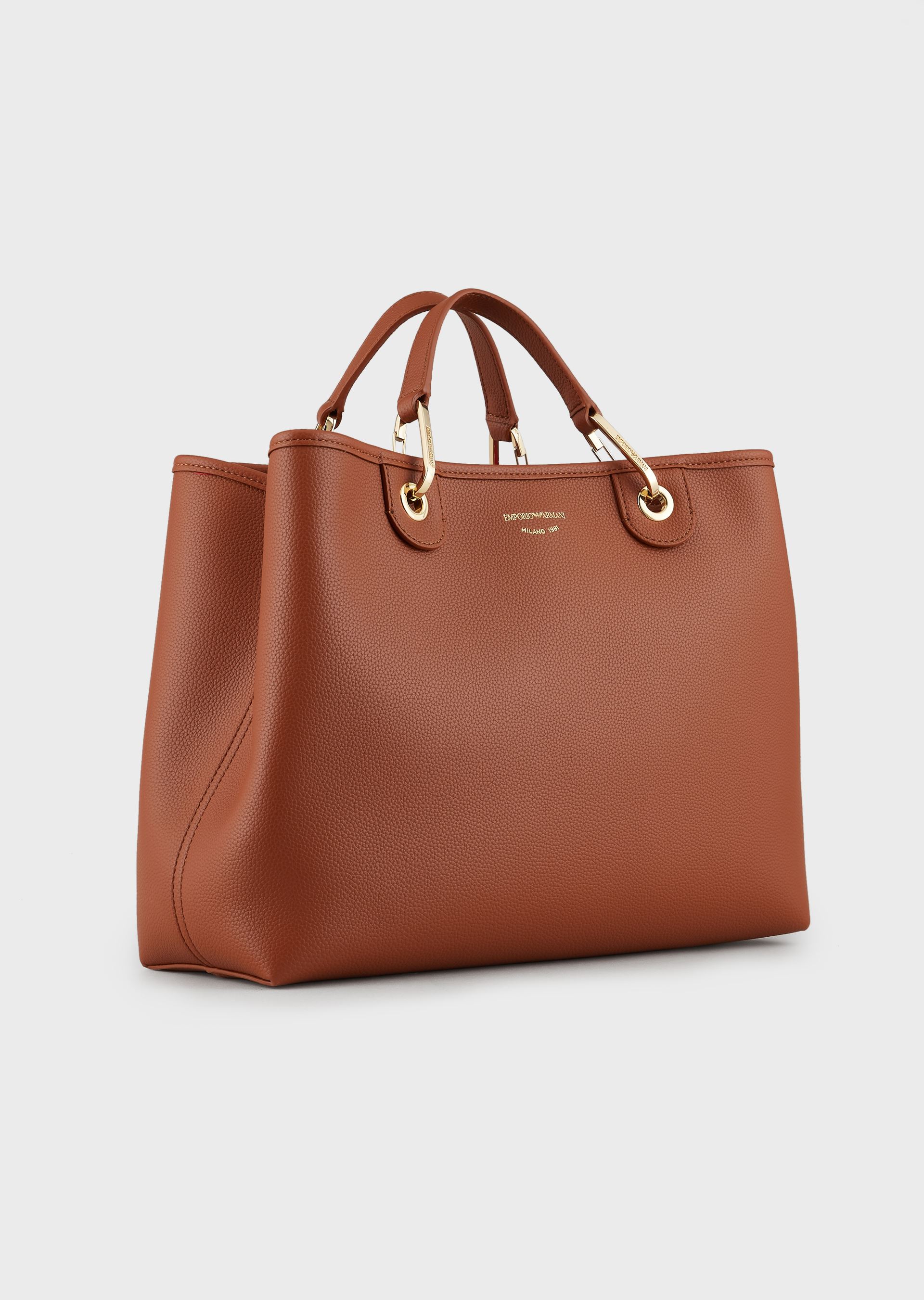 Bolso Emporio Armani Myea grande camel - 210.00 € Bolsos y zapatos de  mujer, marcas de moda online, Michael kors, Karl lagerfeld, Guess, Armani,  Premiata y muchas marcas más