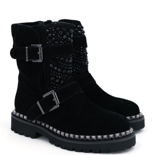 Botin Alma en Pena negro con tachuelas - 155.00 € Bolsos y zapatos de  mujer, marcas de moda online, Michael kors, Karl lagerfeld, Guess, Armani,  Premiata y muchas marcas más
