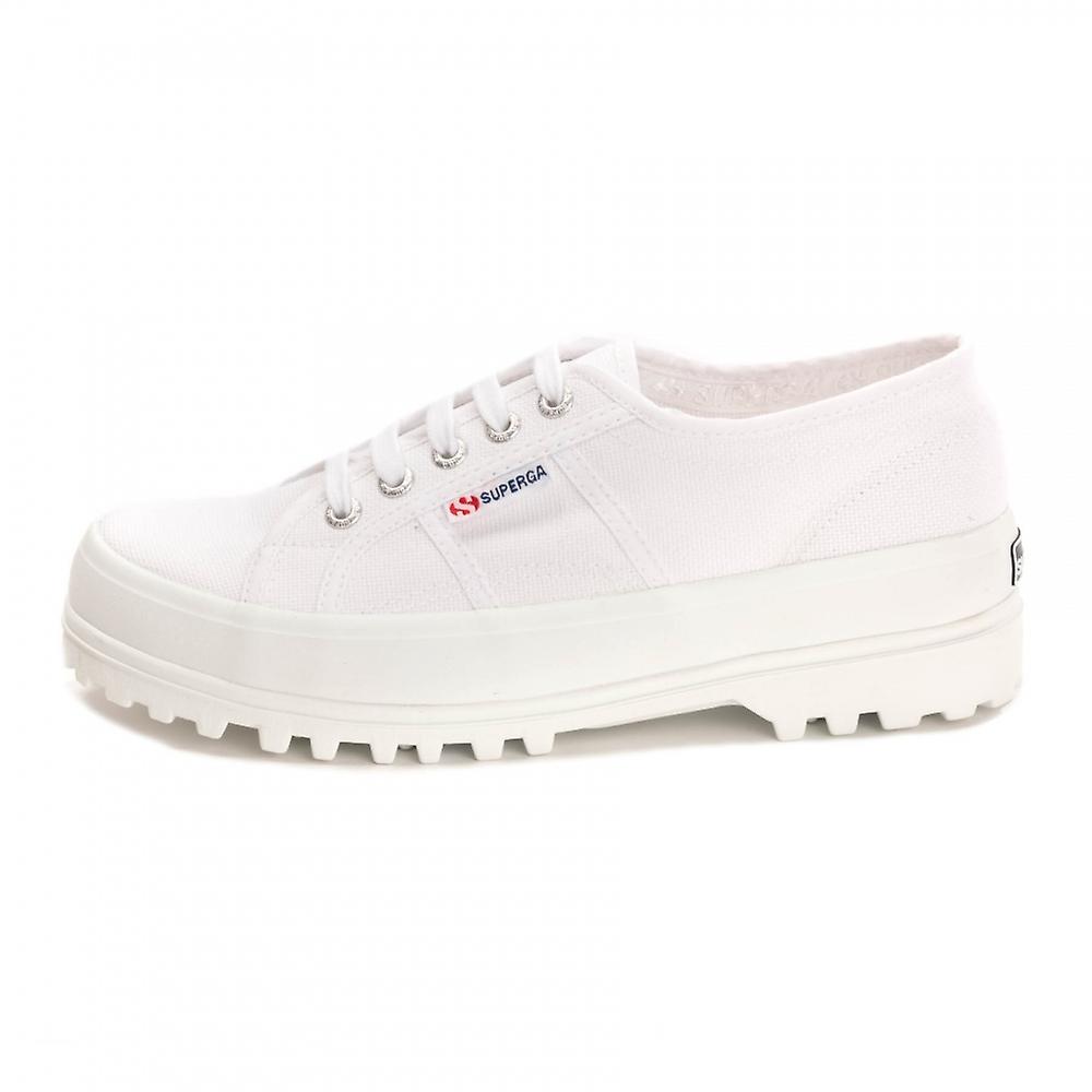 Zapatilla Superga textil blanca suela dentada - 51.00 € Bolsos y zapatos de  mujer, marcas de moda online, Michael kors, Karl lagerfeld, Guess, Armani,  Premiata y muchas marcas más