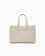 Bolso shopper logotipo en relieve y colgante metálico marfíl