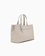 Bolso shopper logotipo en relieve y colgante metálico marfíl
